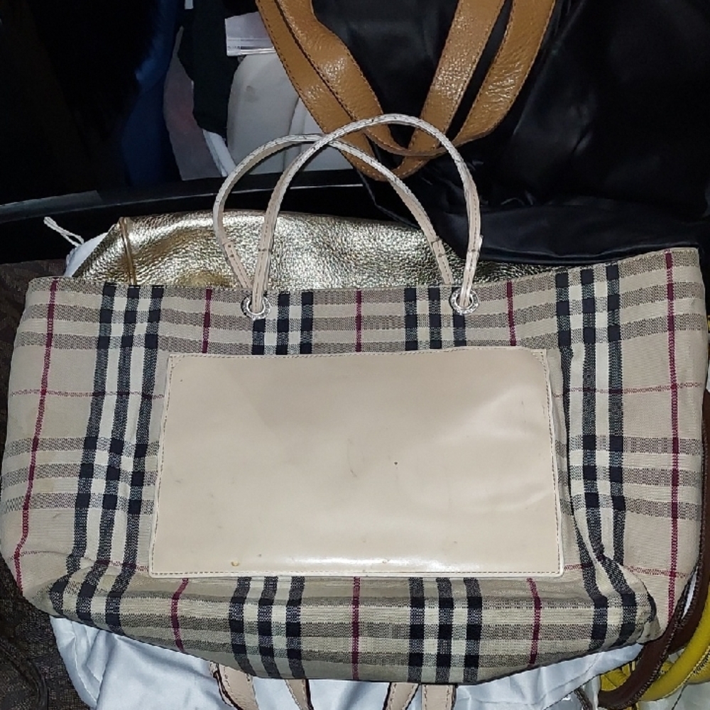 Classic Cream and Black Tote Bag with Structured Design